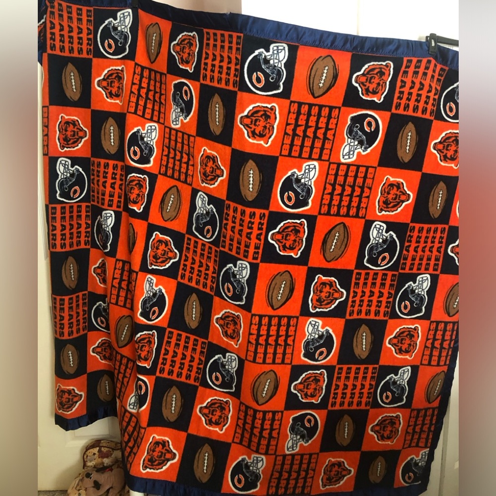 NFL Team Fleece BlanketChicago Bears fleece football blanket/throw